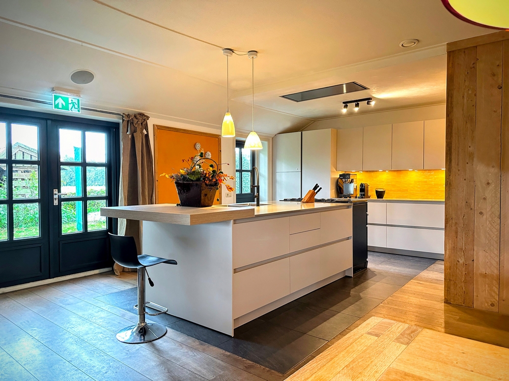 Klassieke keuken - 1-bob_keukenbouwer-joure_-_keuken_opgeleverd_in_sint_nyk-_thomashuisimg_7496-edit